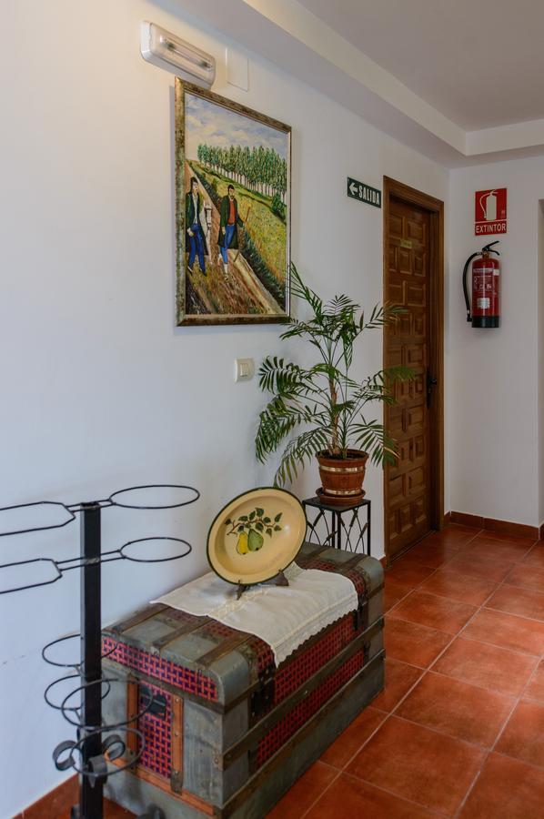 Hostal Camino Real Calzadilla de la Cueza ภายนอก รูปภาพ