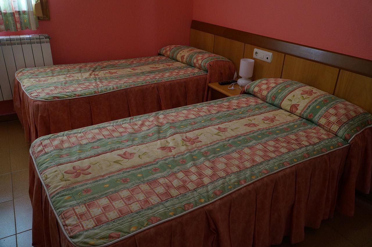 Hostal Camino Real Calzadilla de la Cueza ภายนอก รูปภาพ