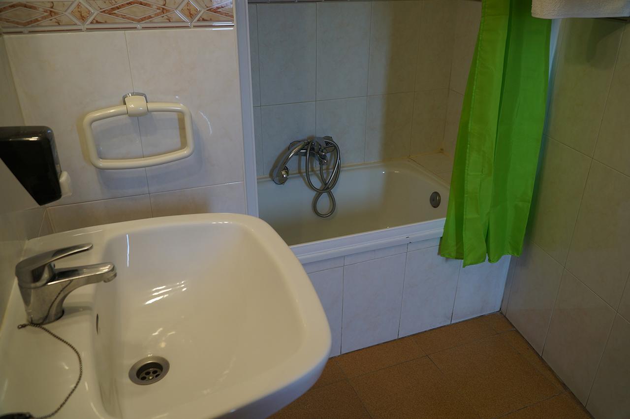 Hostal Camino Real Calzadilla de la Cueza ภายนอก รูปภาพ