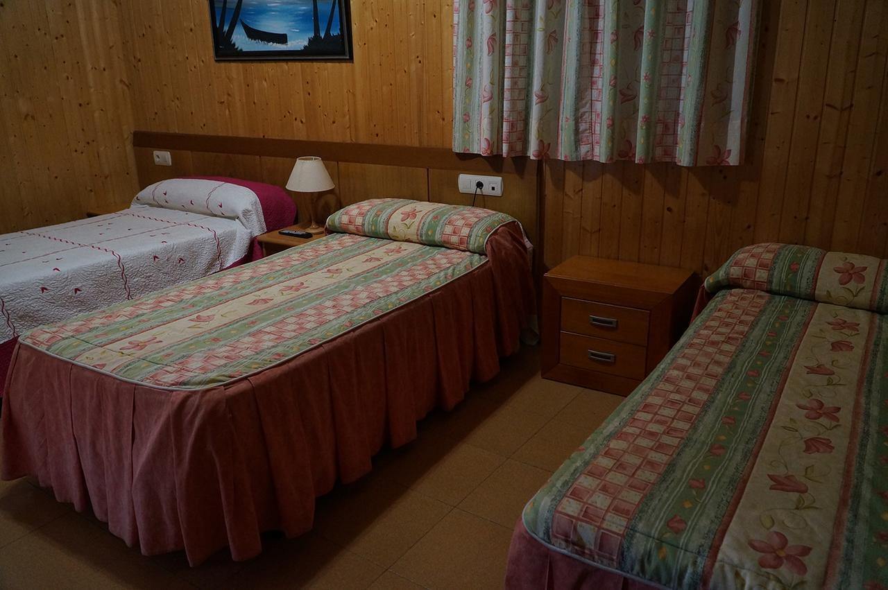 Hostal Camino Real Calzadilla de la Cueza ภายนอก รูปภาพ
